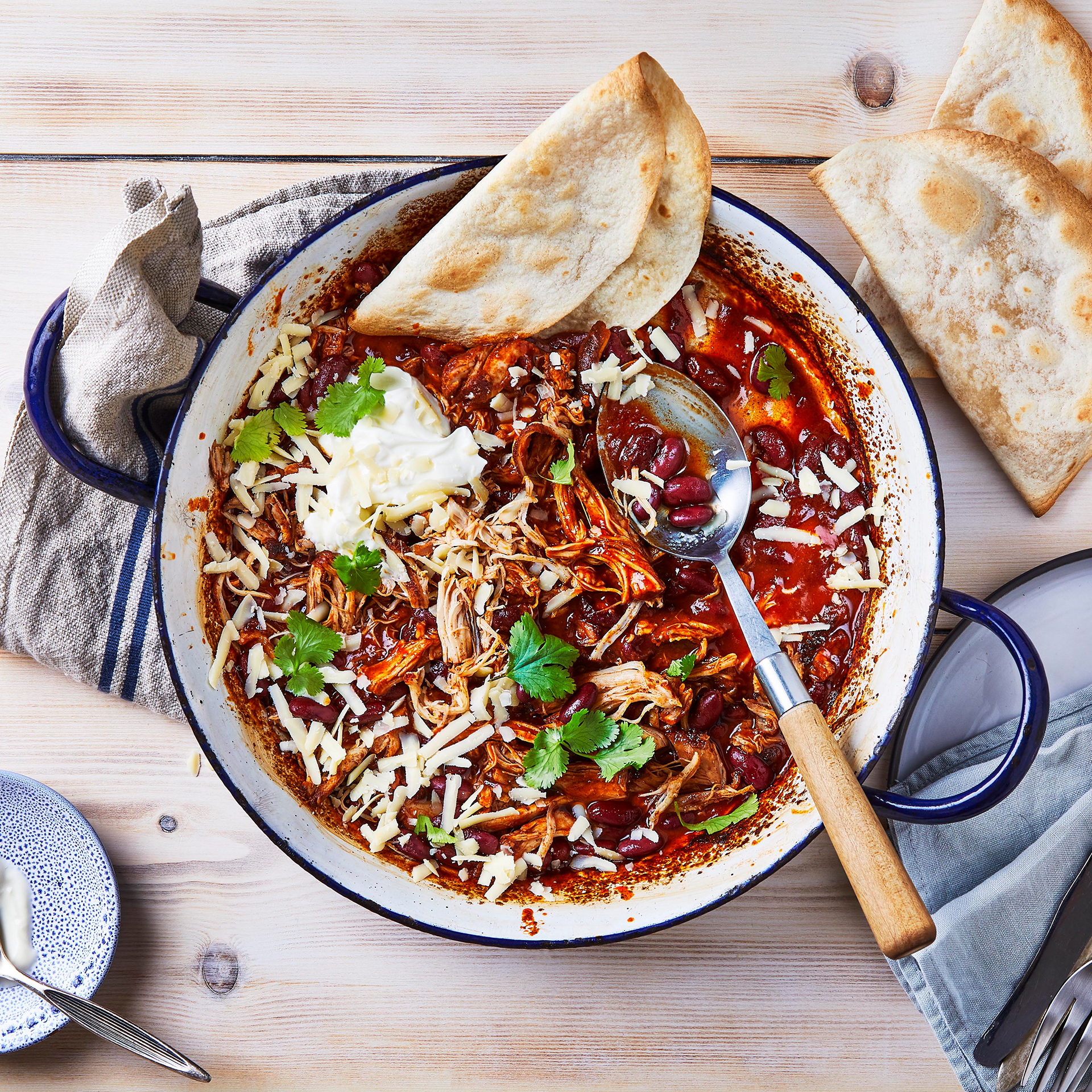 Baked Chicken Chilli With Warm Tortillas Recipe Gousto