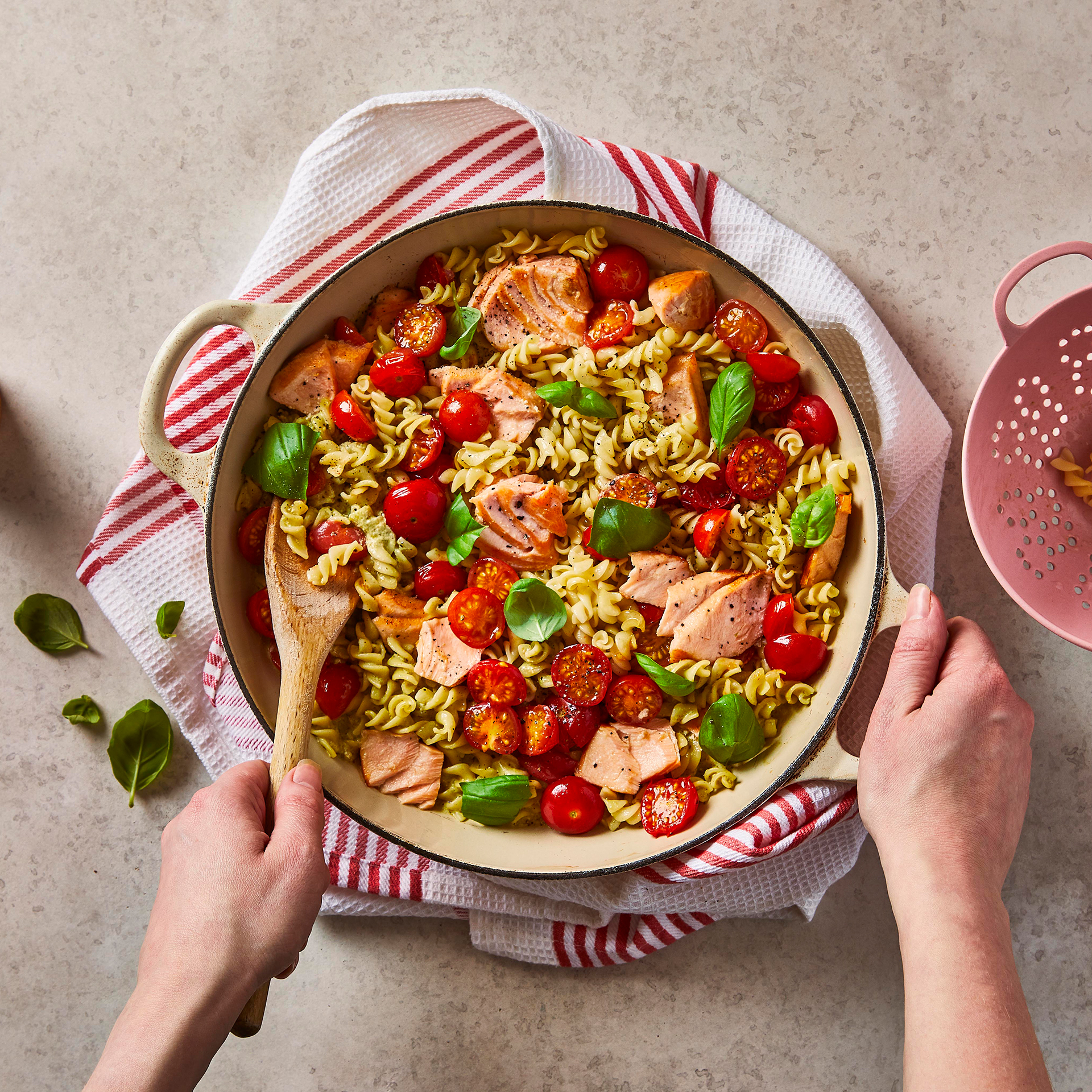 10Min Creamy Pesto Salmon Fusilli Recipe Gousto