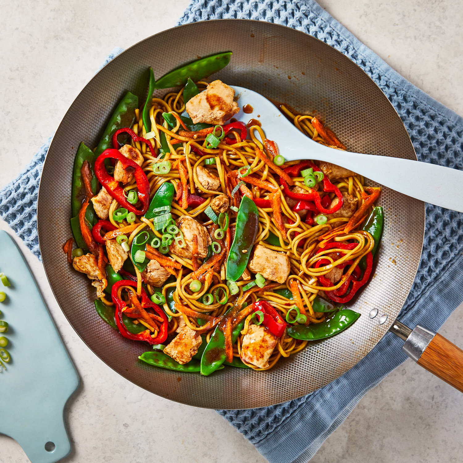 10-Min Chicken Chow Mein Recipe | Gousto