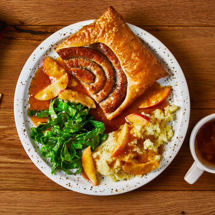 Bonfire Banger Bake & Toffee Apple Gravy Recipe Gousto