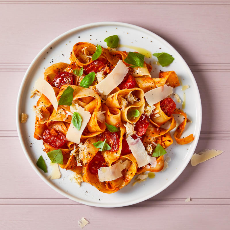 Fiery Tomato, Crab & Fennel Pappardelle Recipe Gousto