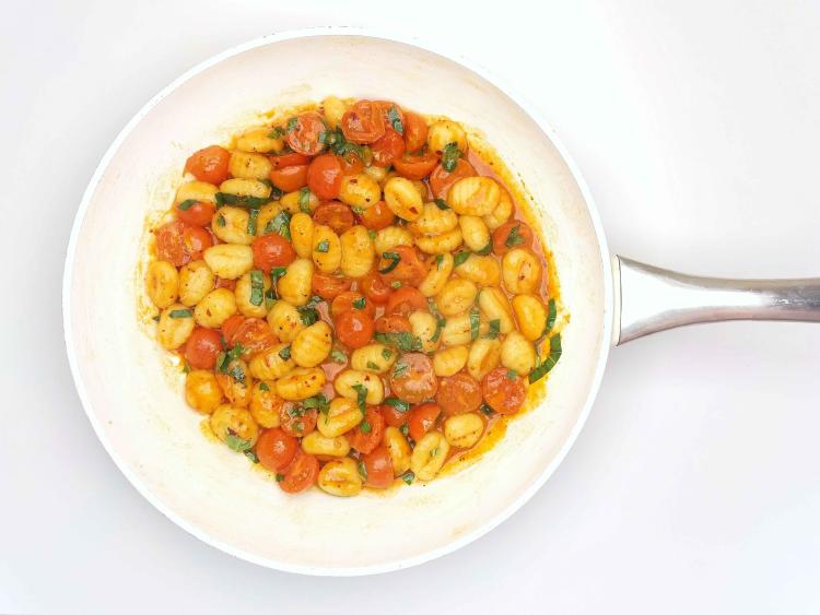 10Min Tomato & Goats' Cheese Gnocchi Recipe Gousto