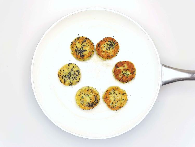 Thai Fish Cakes On Brown Rice Salad Recipe Gousto