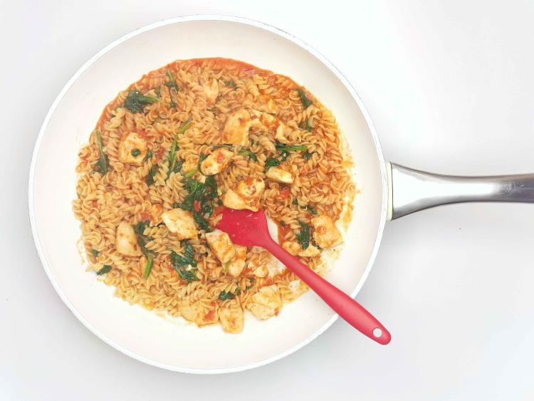 10Min Fiery Chicken Arrabbiata Fusilli Recipe Gousto