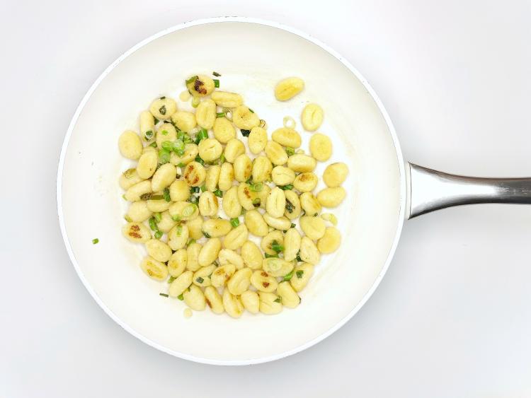 10Min Creamy Ham Hock Gnocchi With Salad Recipe Gousto