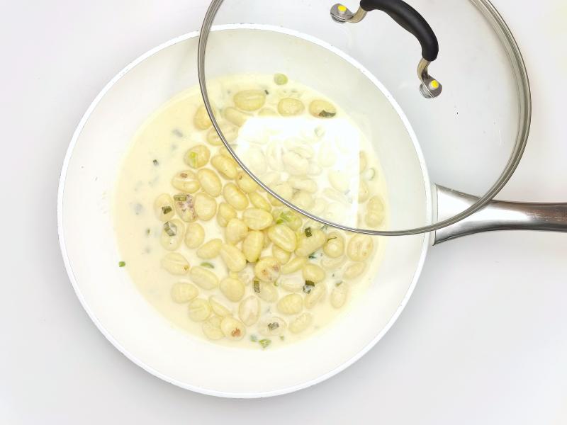 10Min Creamy Ham Hock Gnocchi With Salad Recipe Gousto