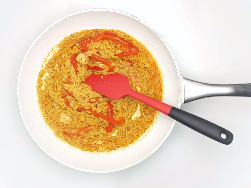 Prawn, Red Pepper & Saffron Orzo Recipe Gousto