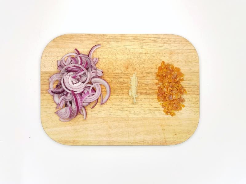 Harissa Aubergine & Apricot Tagine Recipe Gousto